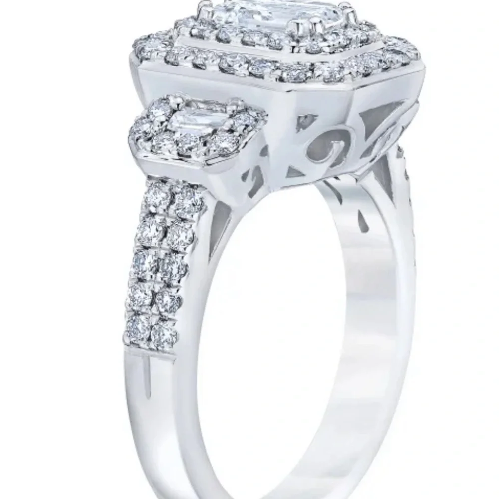 Diamond ring  1.46 ctw clarity VS-2 tha diamond color is 1 or better Emeral cut - Picture 10 of 13